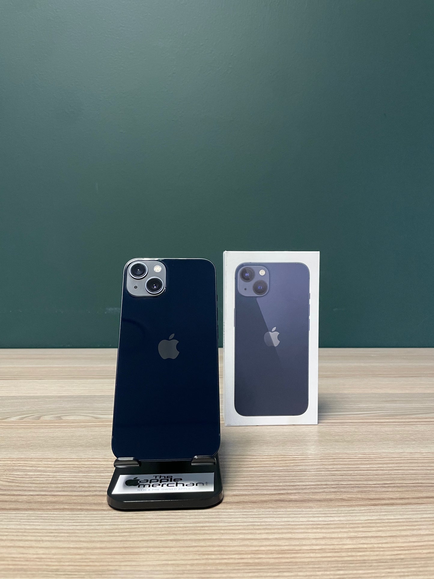 iPhone 13 128GB - Midnight (Pre-owned)