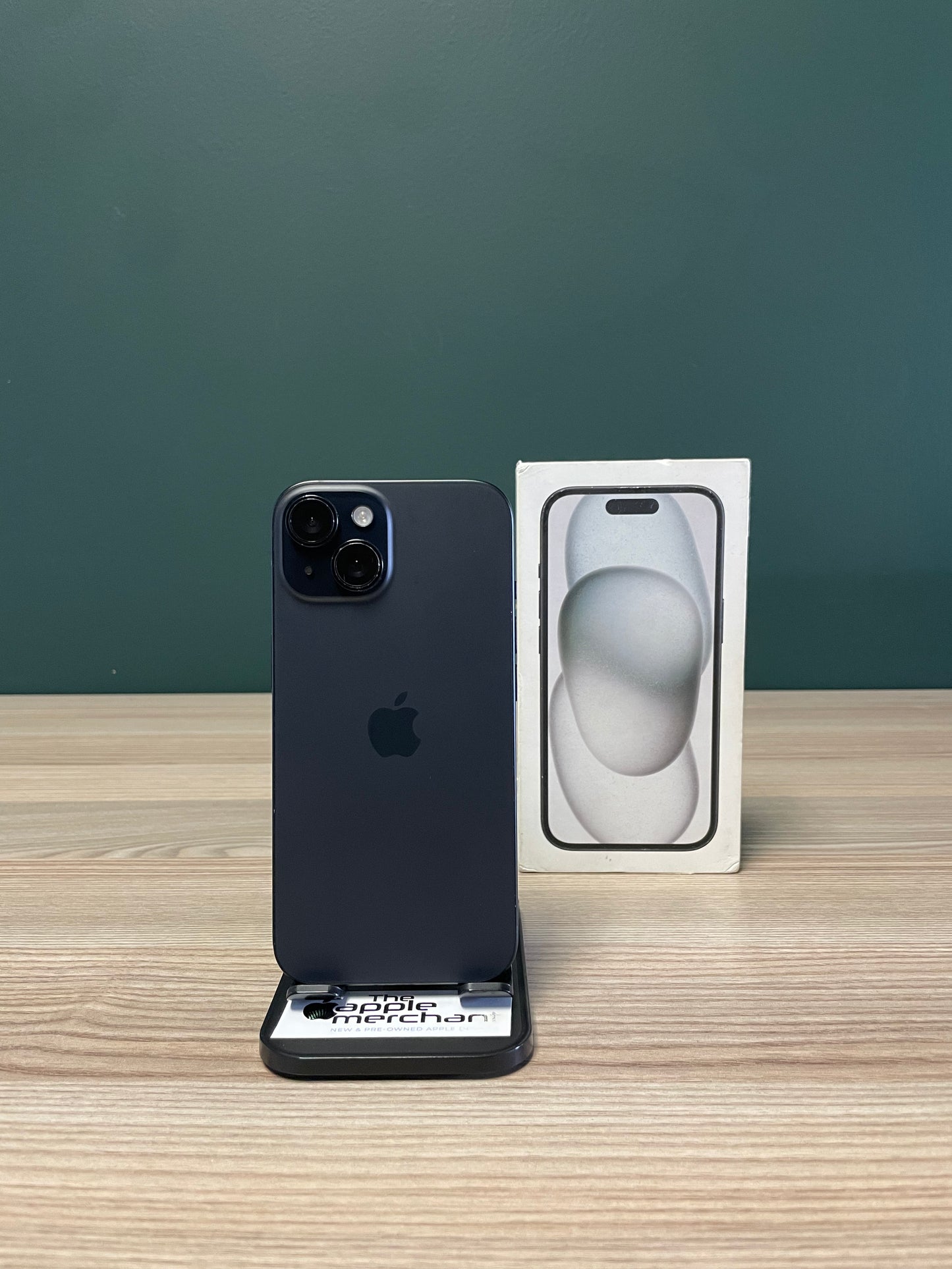 iPhone 15 128GB - Black (Pre-owned)