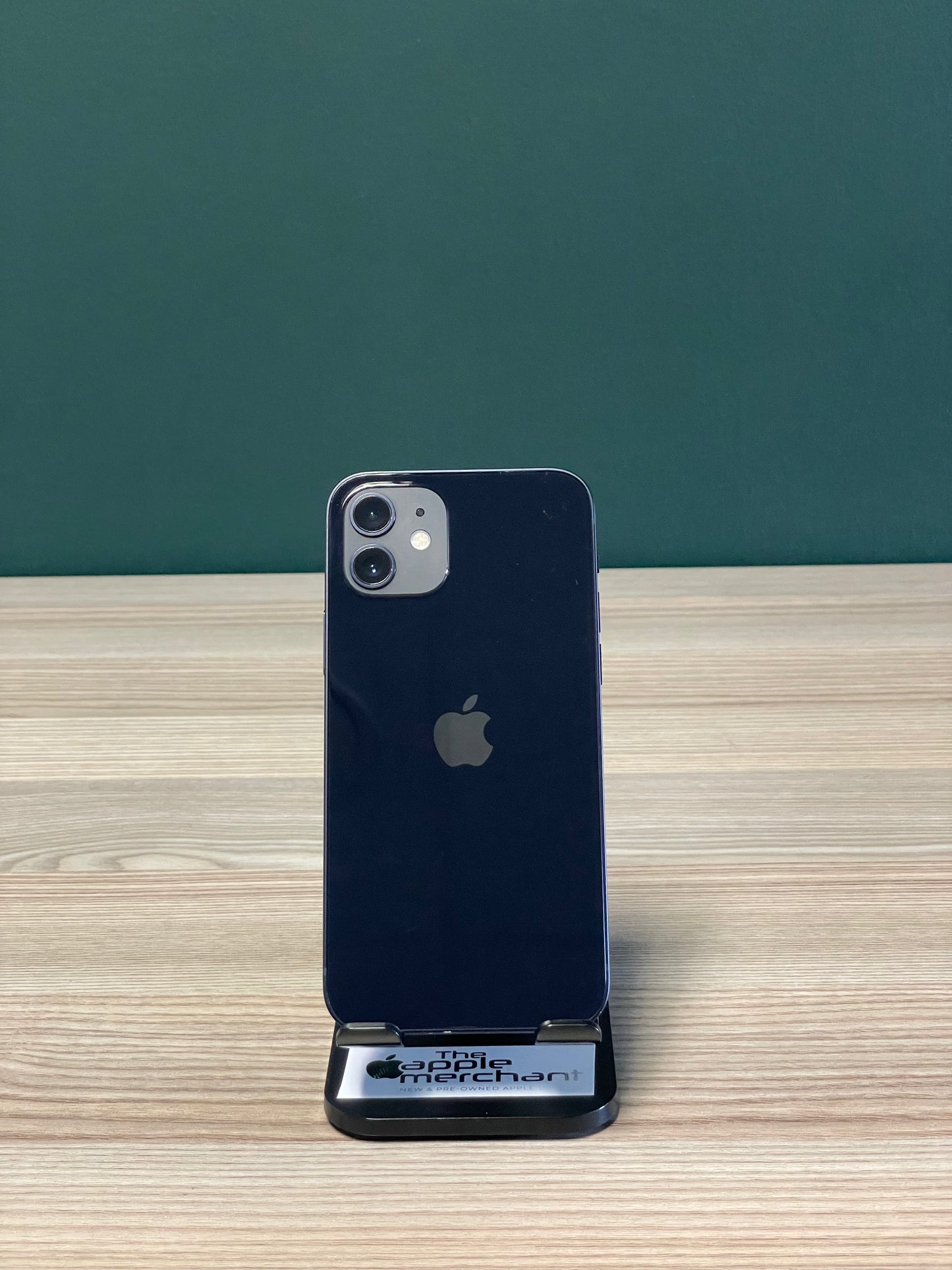 iPhone 12 64GB - Black (Pre-owned)