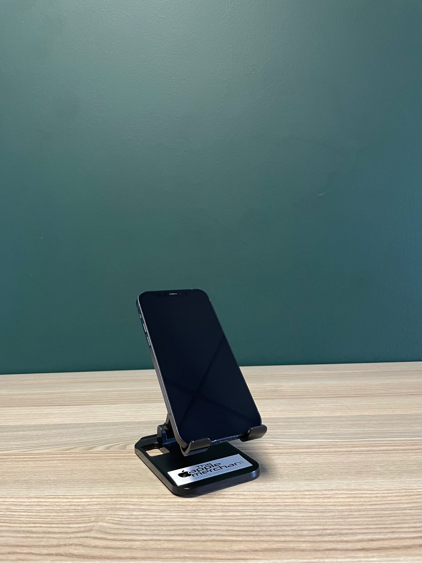 iPhone 12 64GB - Black (Pre-owned)