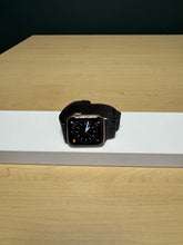 Load image into Gallery viewer, Apple Watch SE (1st Gen) GPS - 40mm Gold (Pre-owned)
